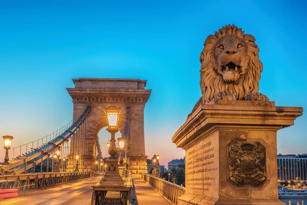 Castle Chainbridge Apartment Βουδαπέστη Εξωτερικό φωτογραφία